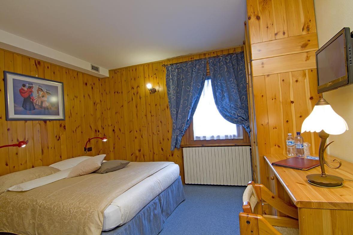 Albergo Alpenrose Livigno Dış mekan fotoğraf